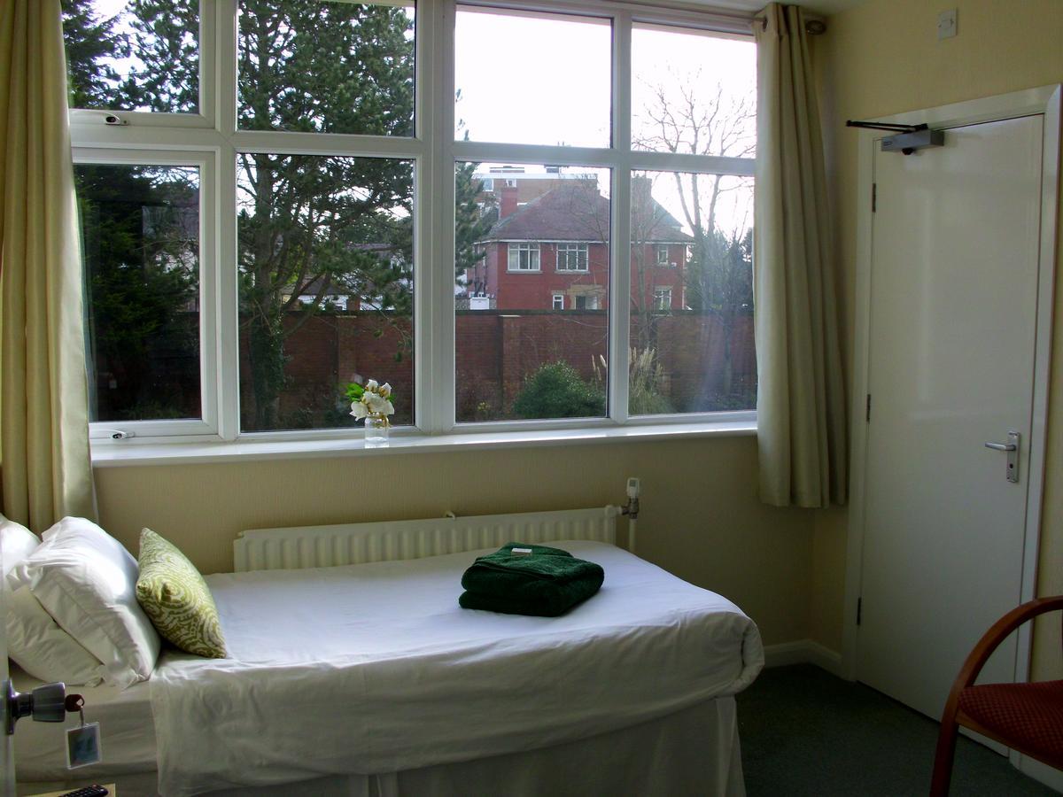Salfordian Hotel Southport Bagian luar foto